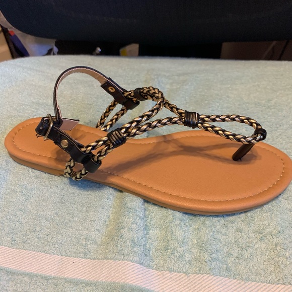 Shoes - Picture 2 of 4